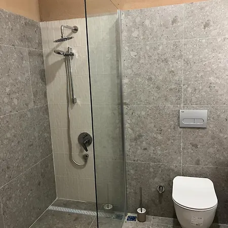 Denizevi Karvunyi 酒店 *