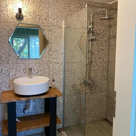 Hotel Denizevi Karvunyi