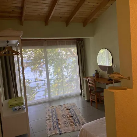 Hotel Denizevi Karvunyi *